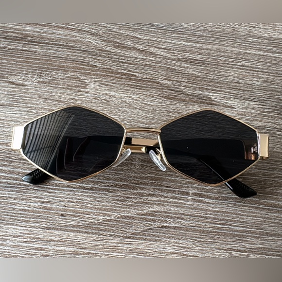 Viral trendy sunglasses A640 - Picture 3 of 3